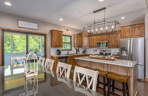 Hollister Casa | SPACIOUS FAMILY HOME