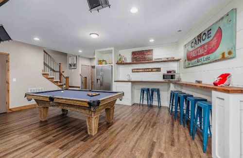 Hollister Casa | SPACIOUS FAMILY HOME