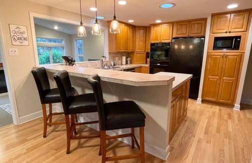 Baseline Sub Casa | Spacious Family Home with Hot Tub, Theater; near trails, Pearl, CU