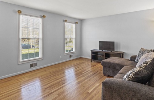 Greece Casa | Spacious Family Oasis! 4bed 2.5ba