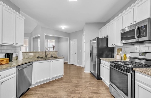 Cliftondale Casa | Spacious Family Retreat in Atlanta - Sleeps 10
