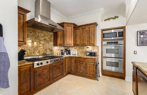 South Mountain Casa | SUMMER SALE! Perfect August Staycation. Come stay, play and relax