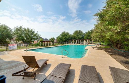 Sunnyvale Casa | Spacious Family Retreat with Yard in Sunnyvale