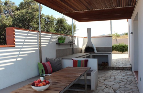 Cerbere Villa | Casa familiar con fantásticas vistas al mar y grandes agua salada piscina