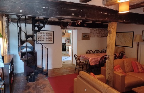 Jaulnay Otro | Granja amplia con piscina privada