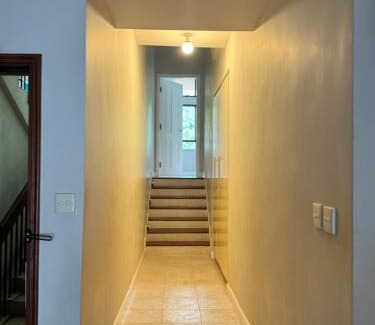 Islands District Apartamento | Spacious flat in Discovery bay!