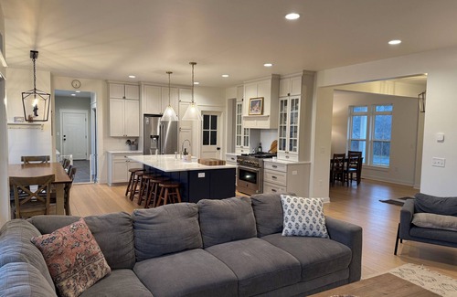 Mount Pleasant Casa | Spacious & Fun 5-bedroom Family Retreat In Welcoming Mount Pleasant