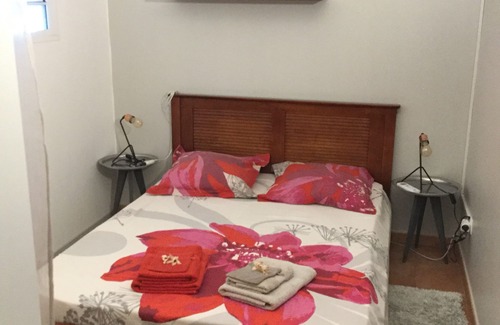 Les Avirons Villa | Chez Roseline & ChristianVaste amueblado en la planta baja, piscina, excelente vistaGitedeFrance