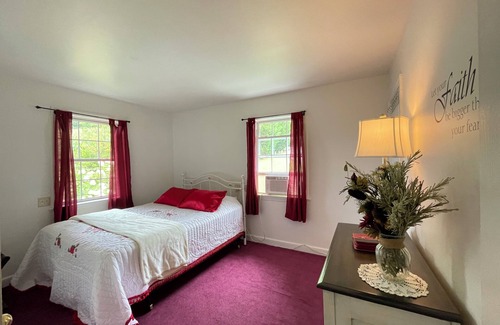 Loysville Casa | Spacious get-away on the out-skirts of town