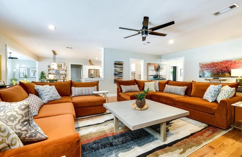 Mena Apartamento | Spacious Getaway By Wolf Pen Gap 15 Acres and Pool!