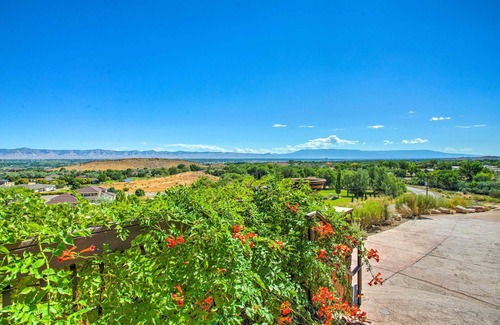 Redlands Cabaña | Spacious Grand Junction Home w/ Mountain View