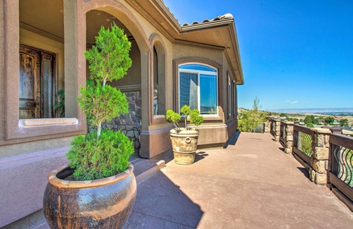 Redlands Cabaña | Spacious Grand Junction Home w/ Mountain View