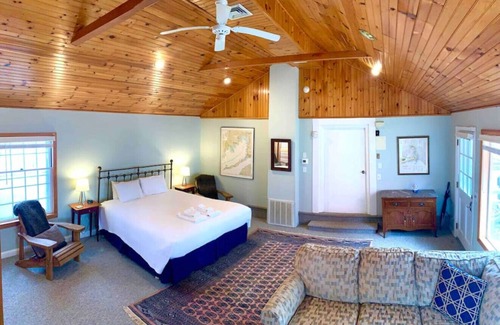 Falmouth Casa | Spacious Guest House in Falmouth Village