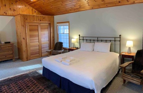 Falmouth Casa | Spacious Guest House in Falmouth Village