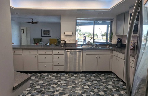 Gulf Harbors Casa | Spacious Gulf water front 4B/3B, pet friendly & pool. Boat lift not included.