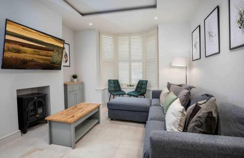 Woodseats Casa | Spacious, High Spec & Modern