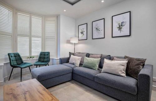 Woodseats Casa | Spacious, High Spec & Modern