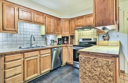 Hillsboro Casa | Spacious Hillsboro Home ~ 18 Mi to Portland!