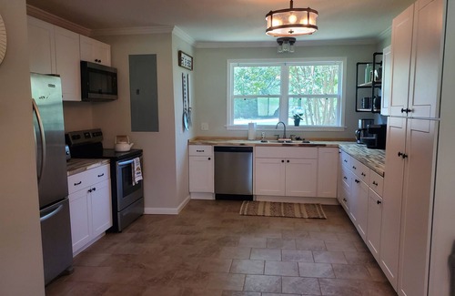 Tupelo Casa | Spacious Historic Downtown home that sleeps up to 10!