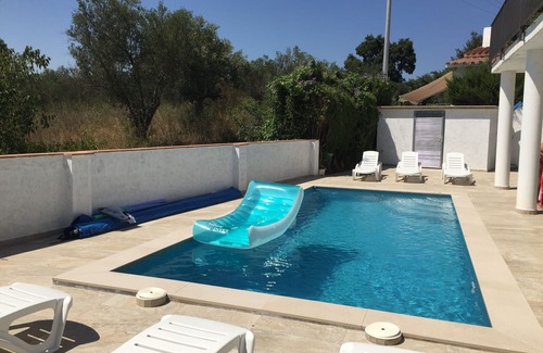 El Mas Fumats Casa | Amplia casa de vacaciones con piscina privada, internet, aire acondicionado