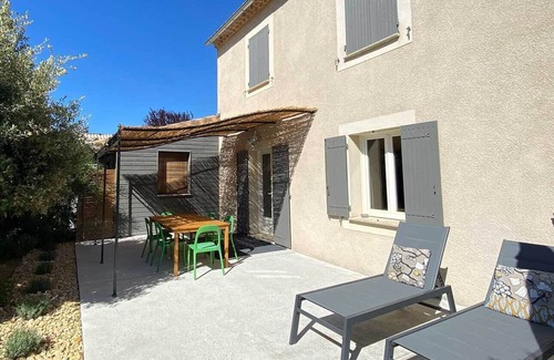 Entrechaux Casa | Villa con gran terraza y vistas al Mont Ventoux