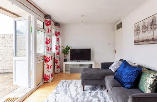Waltham Abbey Apartamento | Spacious Home by Lee Valley Rafting Waltham Cross