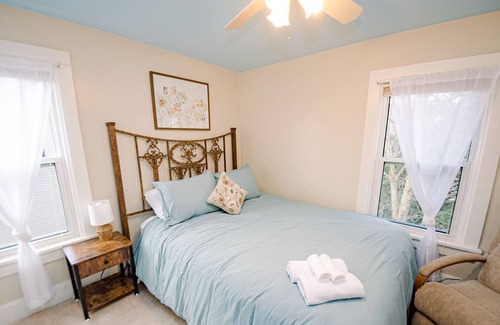 Columbus Casa | Spacious home in a quiet neighborhood of Columbus!