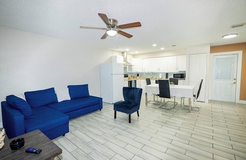 Old Seminole Heights Casa | Luxury home in central Tampa near to every thing.