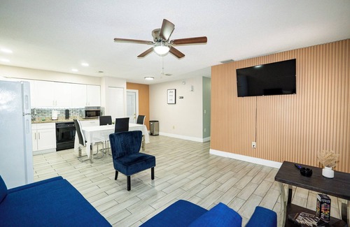 Old Seminole Heights Casa | Luxury home in central Tampa near to every thing.