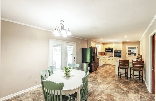 Gallatin Casa | Spacious home in quiet neighborhood - half mile from Historic Gallatin Square