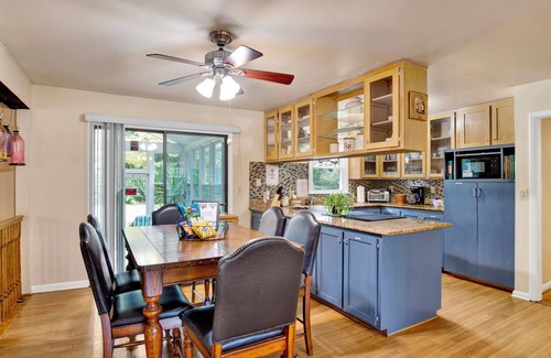 Spanish Fort Casa | Spacious Home n Garden