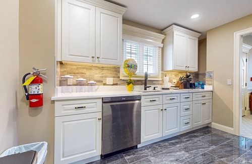 Holyoke Casa | Spacious home near Interstate 91 & Holyoke Medical Center + free wifi