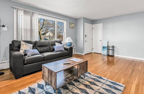 North Haven Casa | Spacious home new Yale University and Albertus Magnus