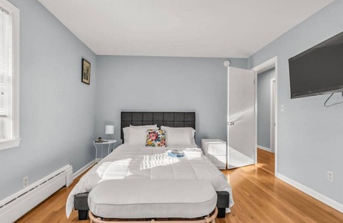 North Haven Casa | Spacious home new Yale University and Albertus Magnus