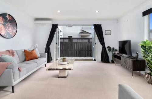 Tauranga Casa | Spacious home on landing drive