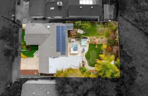 Linda Vista Casa | Spacious Home with 7 Beds minutes from Mission Bay