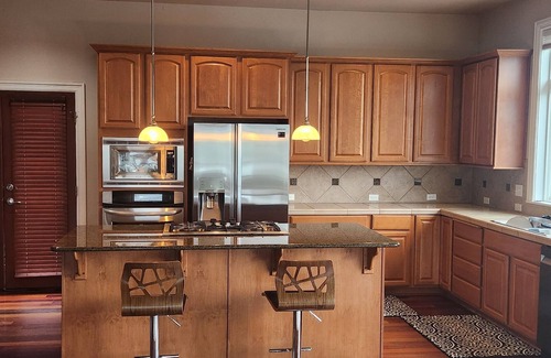 Tacoma Casa | Spacious Home with Amazing Views - 2 min drive to Beach/Water Access