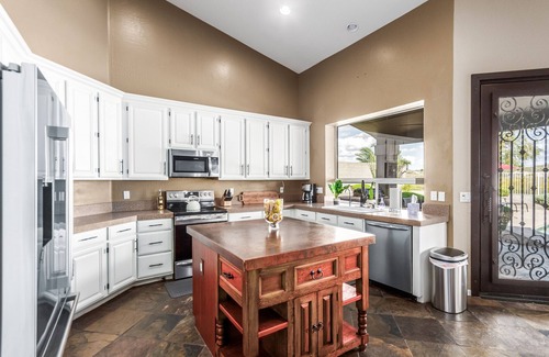 Foothills Club West Casa | Spacious home with private pool, jetted tub, fireplace, grill, & full kitchen