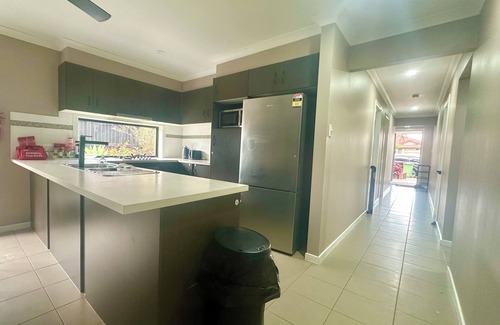 Redbank Plains Casa | Spacious House in Redbank Plains