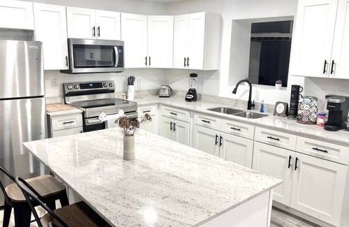 Pharr Casa | Spacious House by TopGolf Pharr