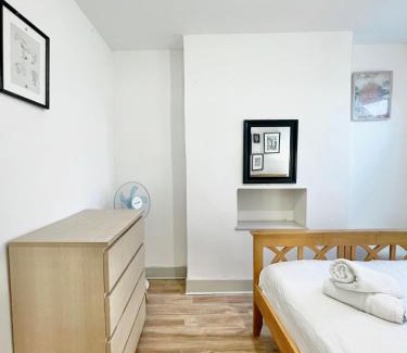 Evelyn Casa | Spacious House in Surrey Quay