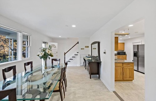 Tysons Casa | Spacious house in Tysons