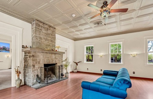 Youngstown Casa | Spacious House in Youngstown! Great for Couples and Families