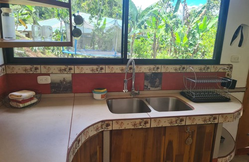 Pacuare Reserve Otro | Spacious house on a family run animal and horse farm