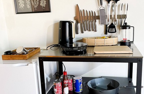 St. Robert Casa | Spacious industrial basement mins to post.