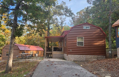 Gepp Cabina | Spacious Lake Cabin featuring 2 bedrooms, 2 bathrooms, and a spacious loft
