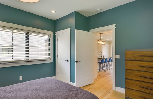 Henderson Casa | Spacious Lake Ontario Getaway: Steps to Beach!