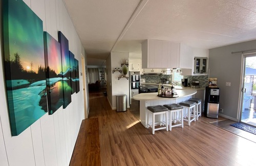 Clearlake Casa | Spacious Lakefront Oasis ☀ Huge Deck ☀ Scenic View