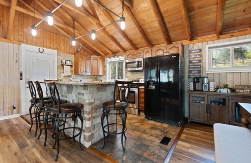 Sloans Valley Casa | Spacious Lakefront Retreat with Private dock for swimming and fishing. Sleeps 14