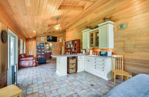 Lowville Casa | Spacious Lowville Retreat on 4 Private Acres!